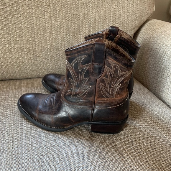 New men’s ariat boots - Picture 2 of 8
